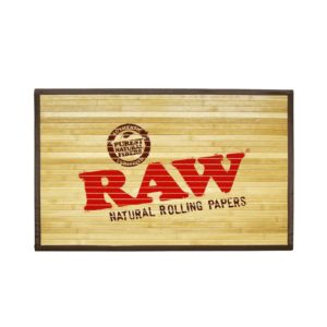 שטיח במבוק RAW