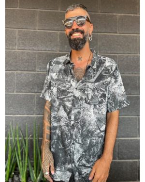 חולצה מכופתרת SHATTER BUTTON SHIRT BLACK