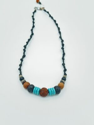 שרשרת מאלה מקרמה בעבודת יד